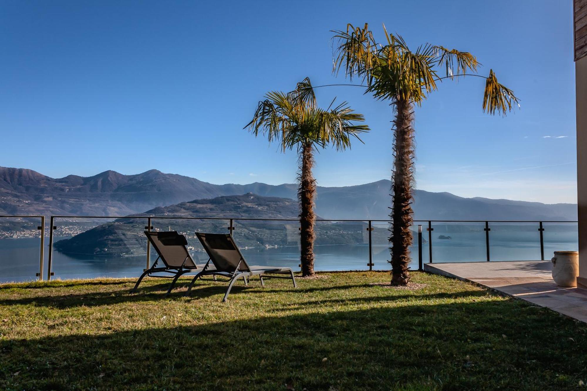Mia Isola With Lake View, Garden And Swimming Pool Parzanica Exterior photo